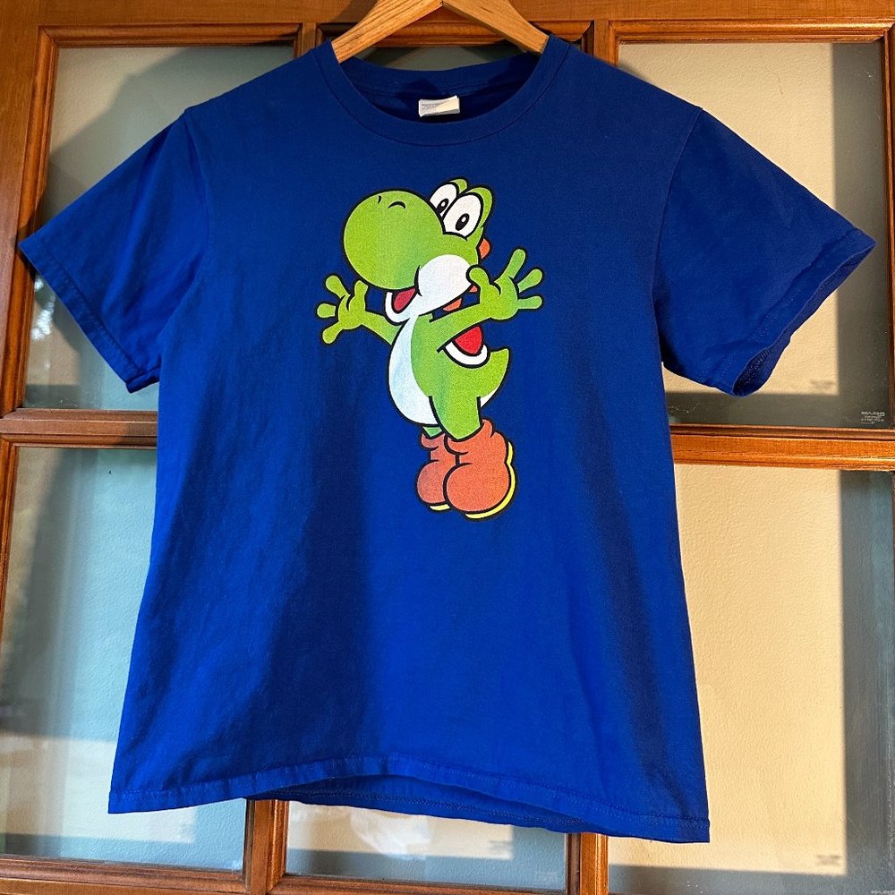 Super Mario Yoshi Blue Short Sleeve Shirt Size Large (11/12)